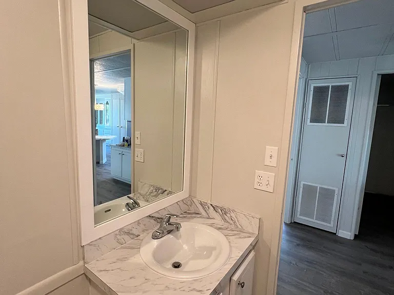 926 Roadrunner Dr — Photo 19