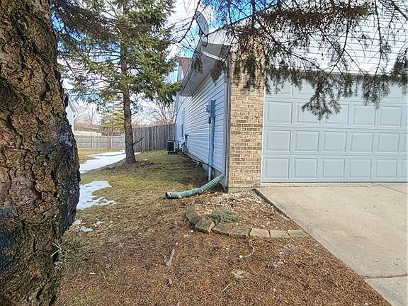 3rd image of 3651 Bearwood Dr