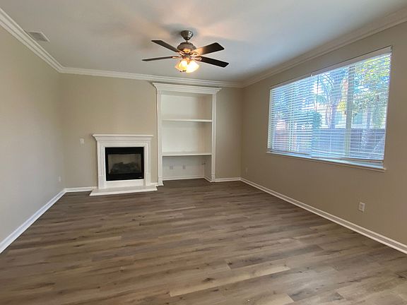 5th image of 217 Saint Basil Ct