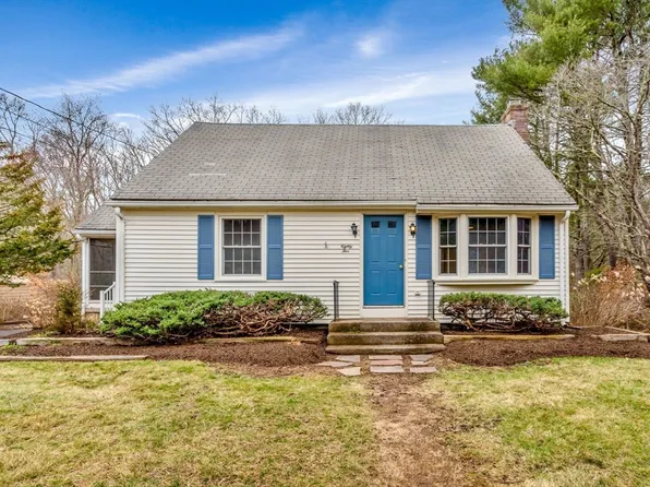 85 Smith St, Attleboro, MA 02703