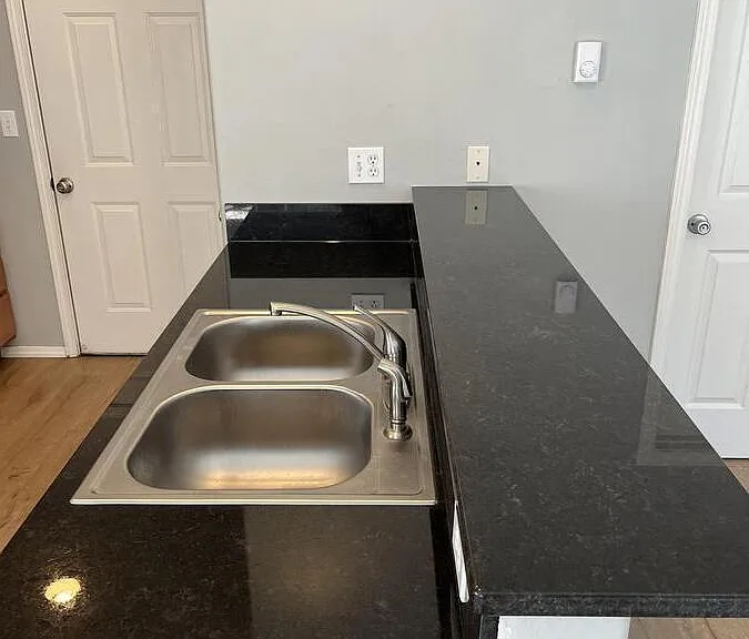 1737 NE Lotus Dr #2 — Photo 4