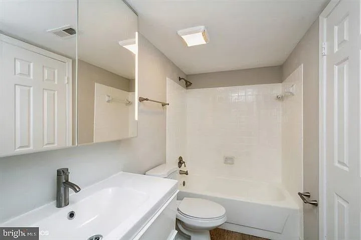 3629 38th St NW #101 — Photo 7