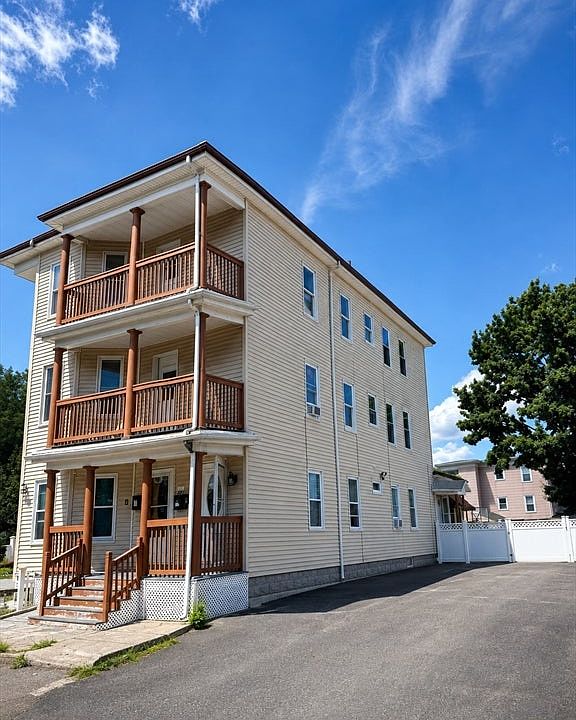 1st image of 221 W Harvard St #3