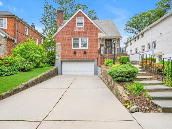 86-32 Avon Street, Jamaica Estates, NY 11432