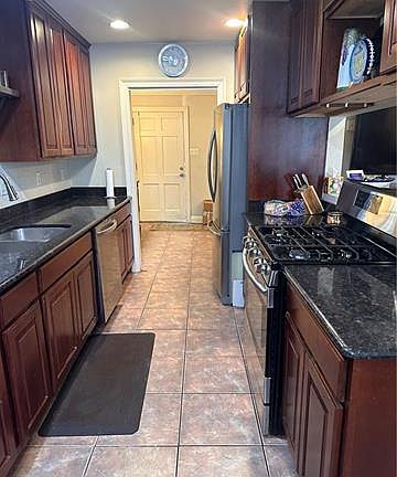 3rd image of 6819-21 Fleur De Lis Dr