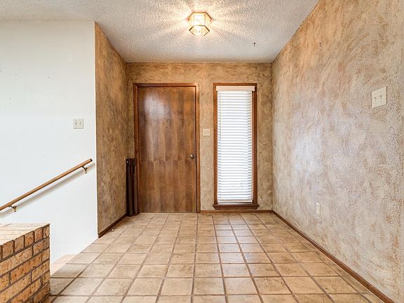 4th image of 10104 N Fm 1729