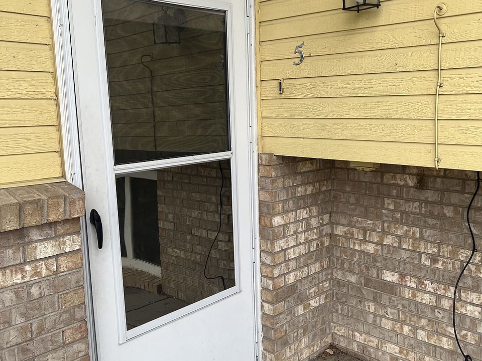 1st image of 3711 Carson Ave #5