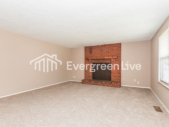 3rd image of 8440 Pinegate Way