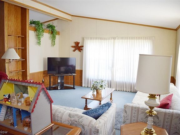 2nd image of 1 Periwinkle Dr