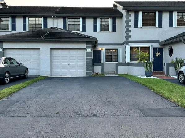 11046 SW 154th Ct, Miami, FL 33196