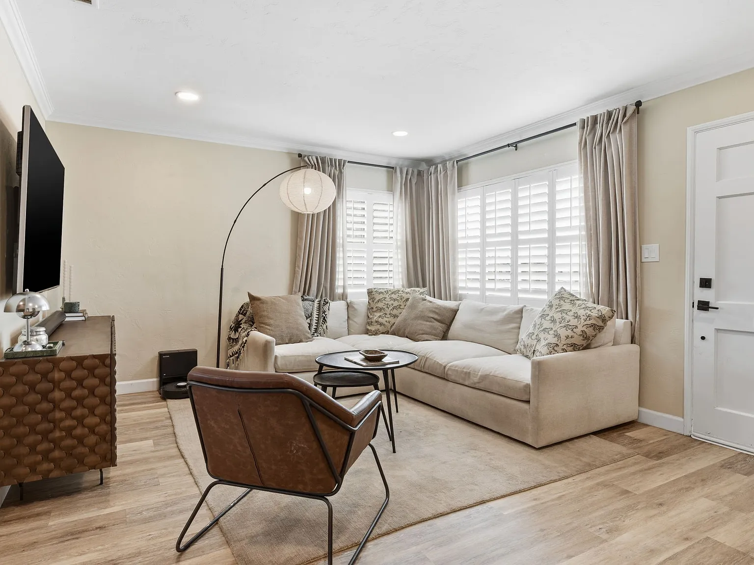 3 bed, 1344 sqft, $4,995 — Photo 4