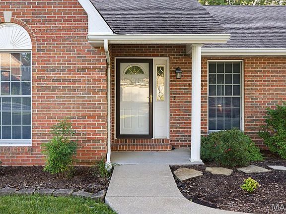 4th image of 1736 Sherwood Dr