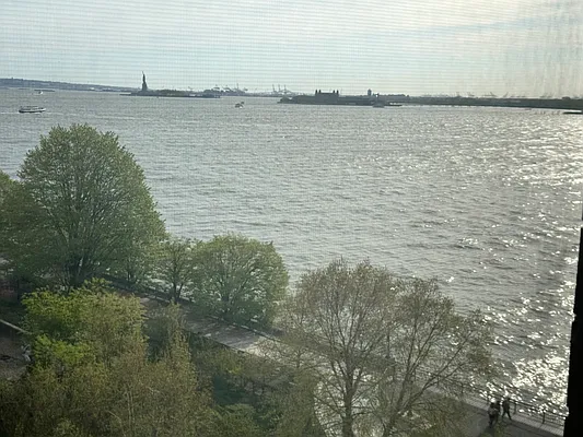 Rented by BATTERY PARK CITY RESIDENTIAL LLC | media 11