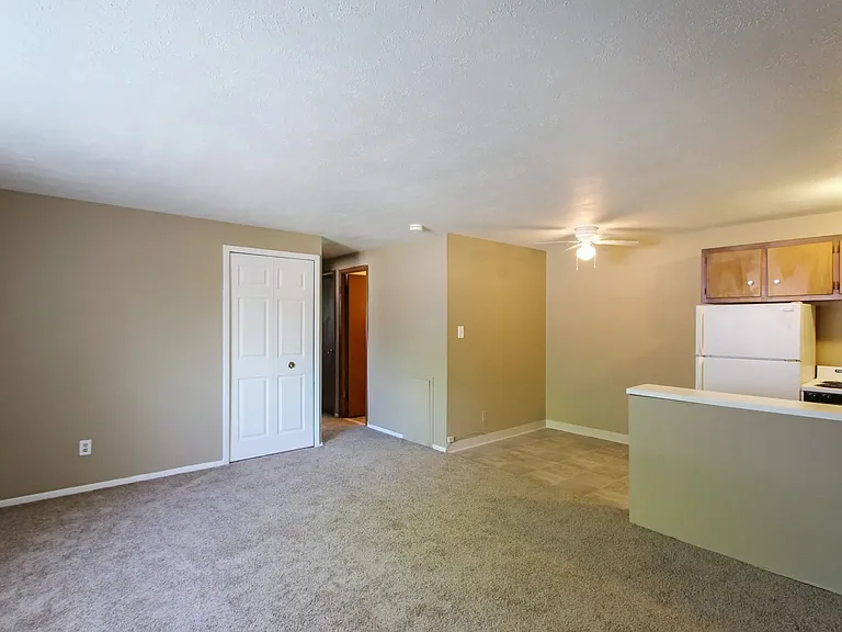 Maple Highlands Apartments — Photo 8