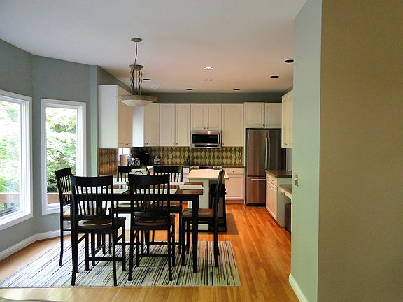 4th image of 5084 Deerview Woods Dr