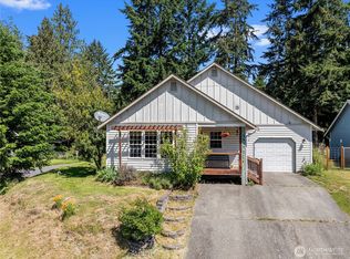 3615 Britzman Loop, Clinton, WA 98236