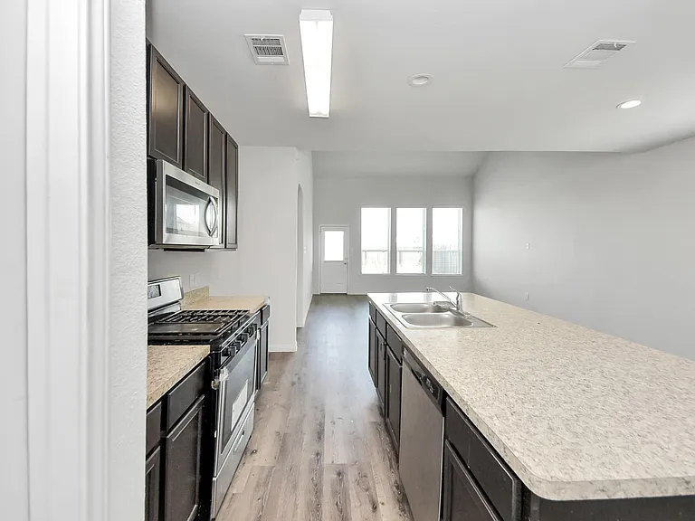 4919 Purple Wisteria Ln — Photo 9