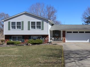 295 Lakewood Pkwy, Amherst, NY 14226