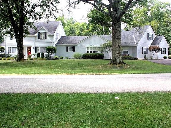 3rd image of 4745 Hilltop Ln