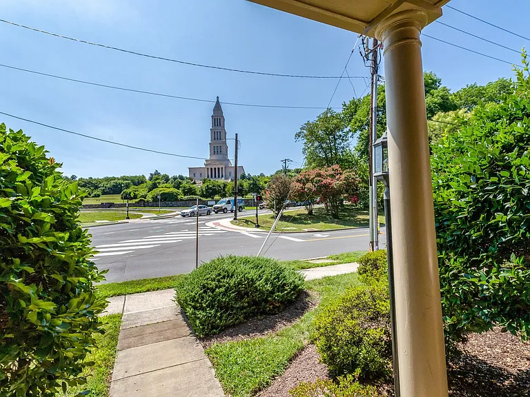 3 Russell Rd #3B — Photo 29