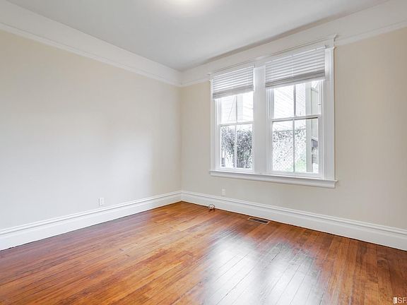 3rd image of 934 A Broadway
