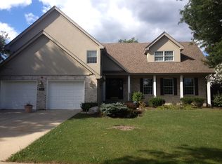 1540 Charlemagne Dr, Hoffman Estates, IL 60192