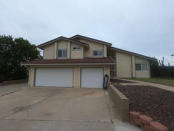 3649 Country Trl — Photo 2
