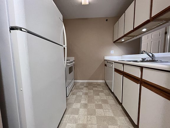 4th image of 5205 University Commons Dr #1