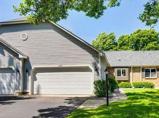 2677 Lake Court Cir, Moundsview, MN 55112