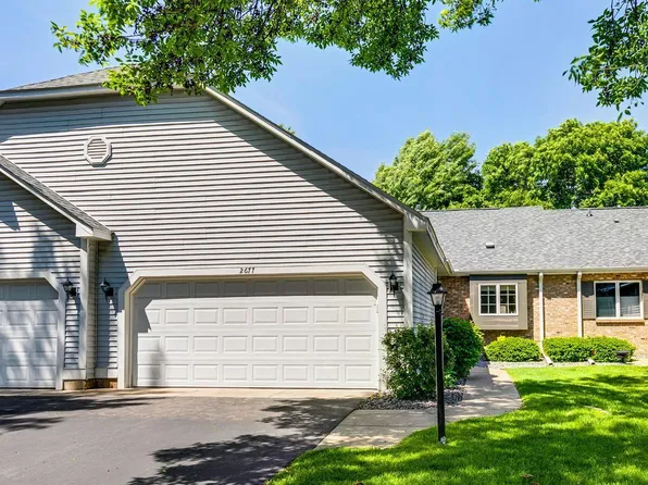 2677 Lake Court Cir, Moundsview, MN 55112