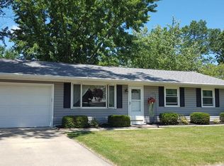 1470 Forestview Dr, Vermilion, OH 44089