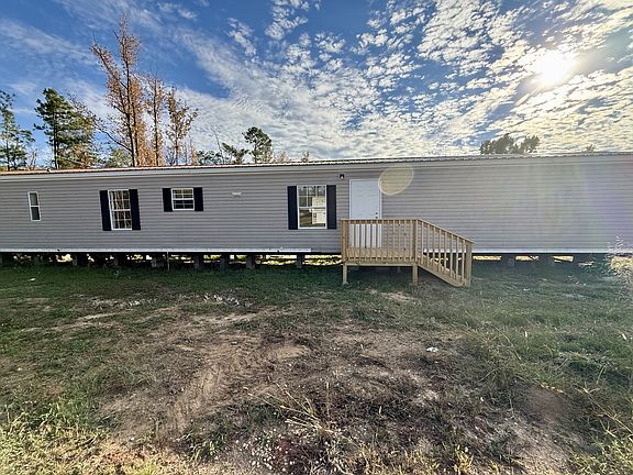 5th image of 620 Grayton Rd