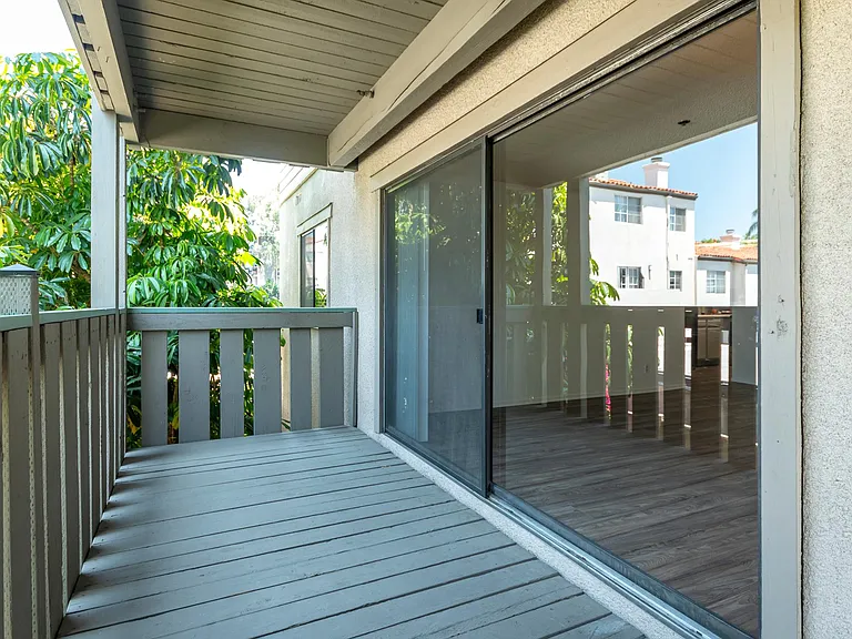 Windrose Place Pasadena — Photo 19