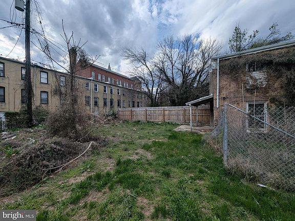 5th image of 22 N Mount St