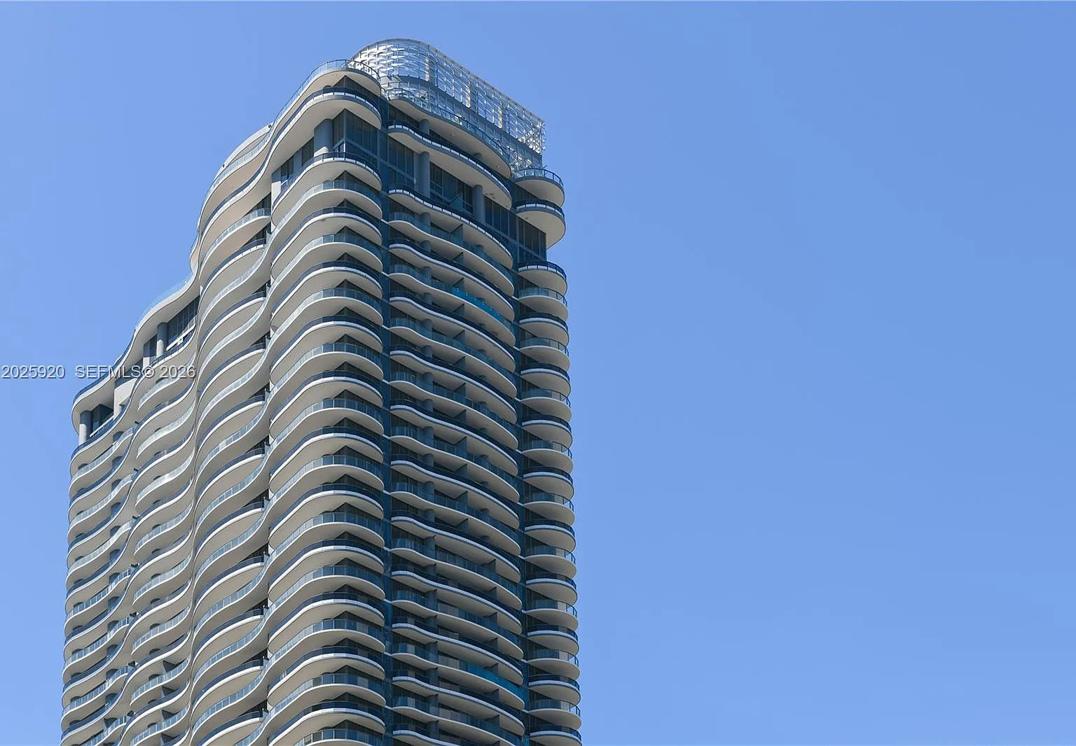 Brickell Flatiron Condo — Photo 3