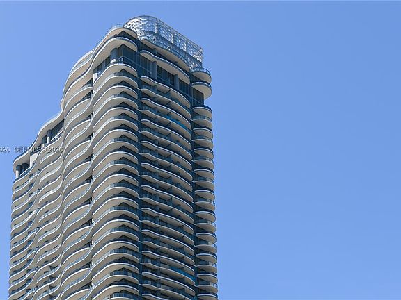 3rd image of 1000 Brickell Plz Unit 2014