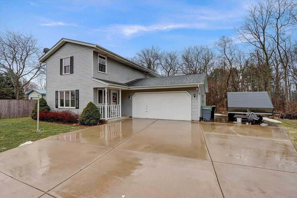 6424 North Tichigan ROAD photo 1