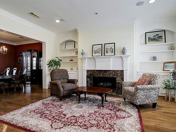 5th image of 1410 E Hilshire Park Dr