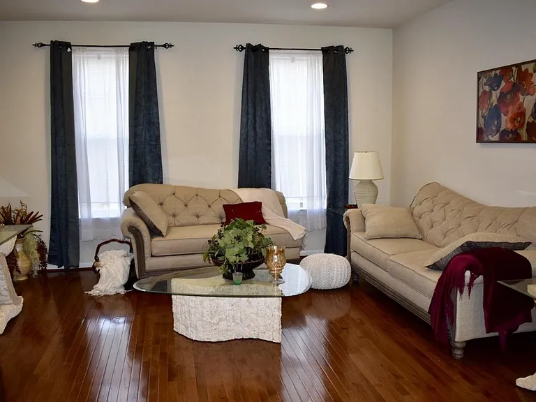 517 Pebblebrook Ln — Photo 10