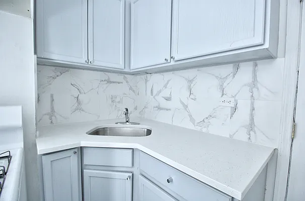 Rented by Compass | media 10