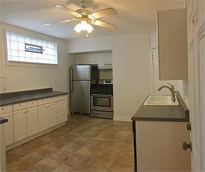 4th image of 3316 N Southport Ave APT 1R