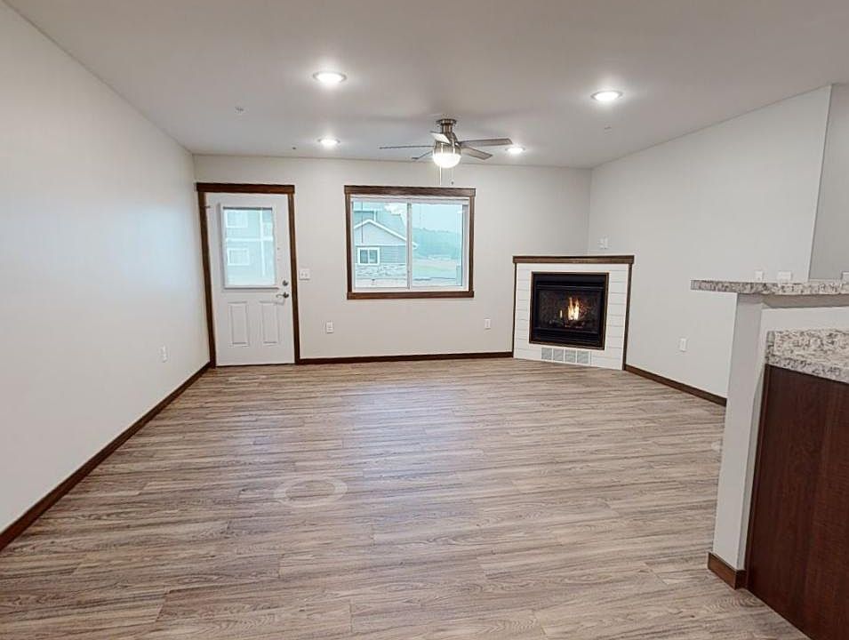 1st image of 1269 Daphne Cir #3