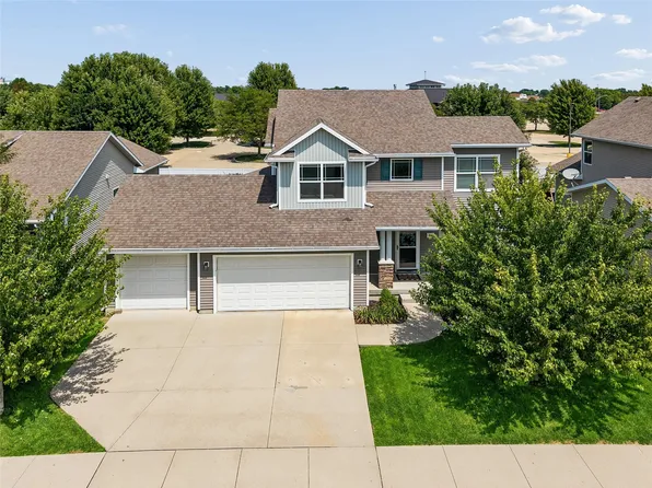 85 Broderick Dr, Waukee, IA 50263