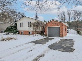 13 Ridgeway Ave, Norfolk County, ON N3Y 4J9