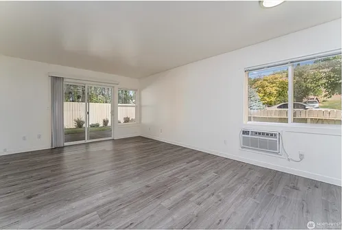 309 W Highland Ave #G Photo 1
