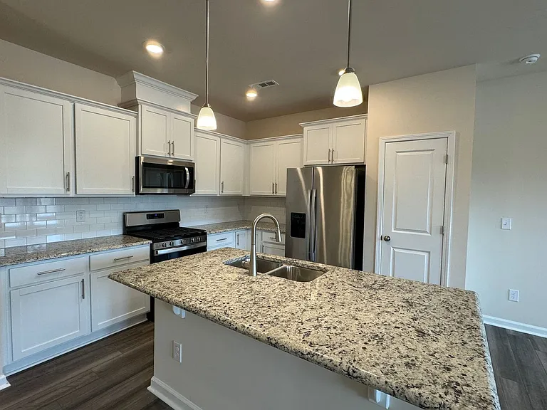 3714 Feltham Ln — Photo 7