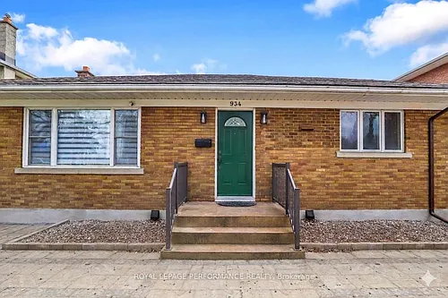 934 Smyth Rd #UPPER Photo 1