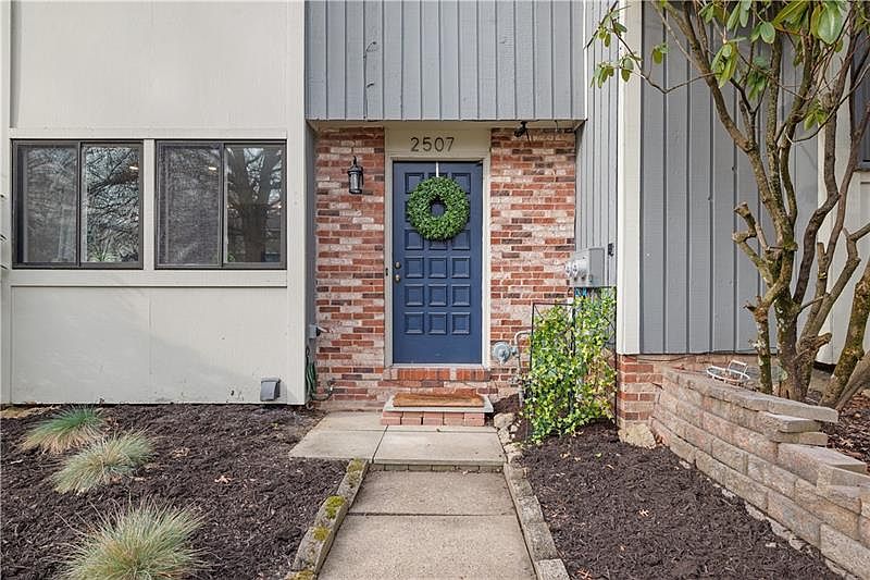2507 Hunting Ridge Trl, Bridgeville, PA 15017 Zillow