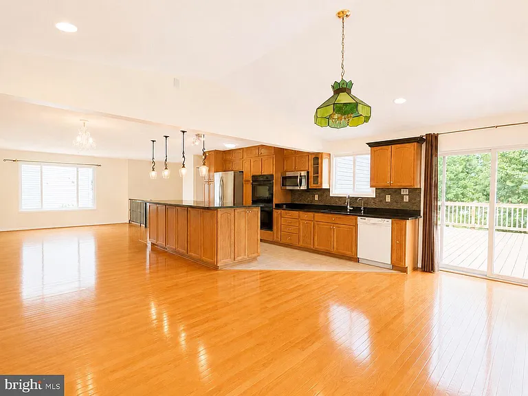 13354 Jasper Ct — Photo 8