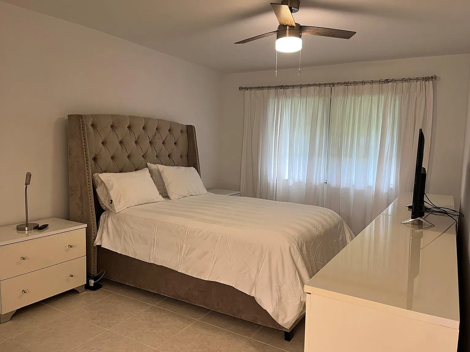 1070 D — Photo 4